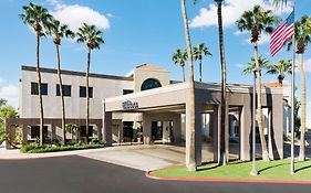 Hilton Phoenix Airport